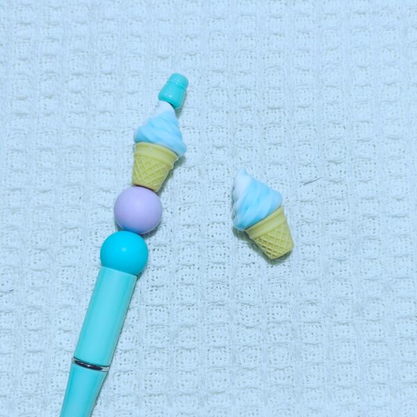 oly-bf52991c7eb58f50f07daf1f53334143 Wholesale Cross-border hot new products: 3D stereo silicone cartoon beads beaded factory