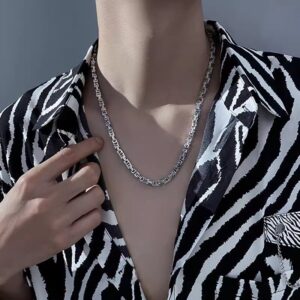 Wholesale Necklace Men's Light Luxury Advanced Design Sense Niche Clavicle Chain Boys Cold Style Hip Hop Heavy Metal Titanium Steel Neckchain