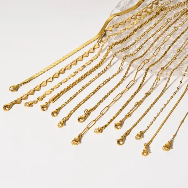 Wholesale 304 Stainless Steel Solid Color PVD Coated Real Gold Plated 18K Gold IG Style Modern Style Waterproof Non Tarnish Cuban Link Chain Curb Chain Figaro Chain Lobster Trigger Clasp Closure Gold Bracelets