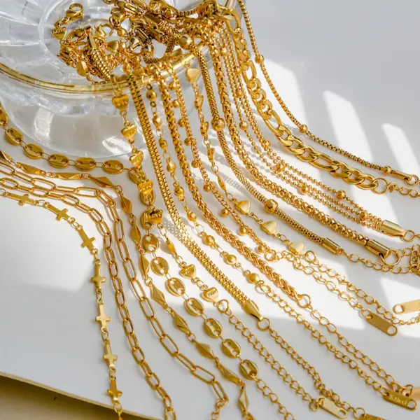 Ion Plating (IP) 18K Gold Plated Cross Heart Shape 304 Stainless Steel Classic Style Commute Waterproof Non Tarnish 304 Stainless Steel Lobster Trigger Clasp Closure Chain Bracelet