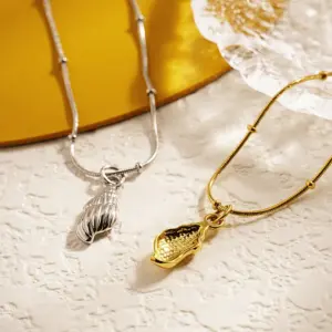 Wholesale PVD Coated Real Gold Plated 18K Gold Conch 304 Stainless Steel Beach Simple Style Waterproof Non Tarnish 304 Stainless Steel Pendant Necklace