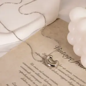 Silver / Letter C