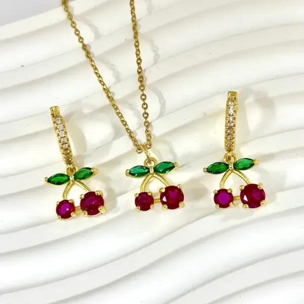 Wholesale Jewelry Elegant Cute Cherry Copper Zircon 18K Gold Plated Earrings Necklace Jewelry Set