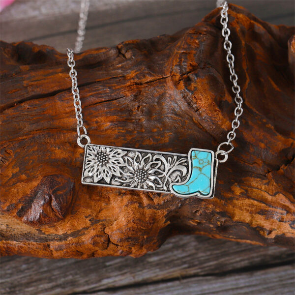 Wholesale Square turquoise boot necklace