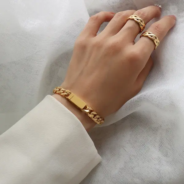 Wholesale PVD Coated Real Gold Plated 18K Gold Geometric 304 Stainless Steel Fashion Waterproof Non Tarnish 304 Stainless Steel Bracelets