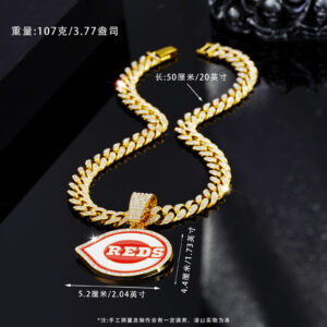 Gold (pendant + chain)