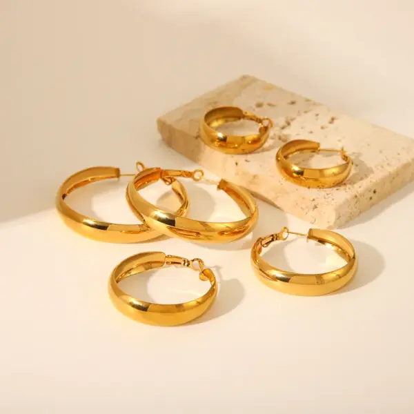 Wholesale PVD Coated Real Gold Plated 18K Gold Round 304 Stainless Steel Classic Style Waterproof Non Tarnish Earrings