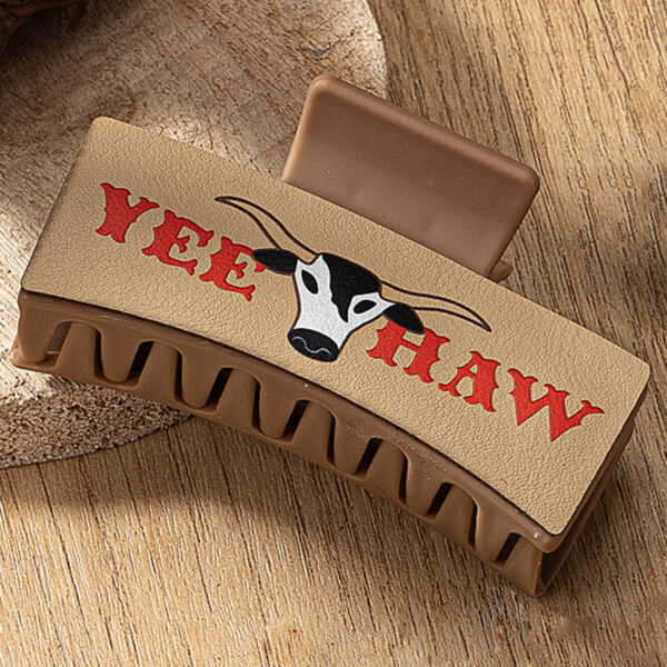 Wholesale Qingdao net red European and American jewelry 1 piece western wind cow head pattern PU leather hair clip shark clip ladies