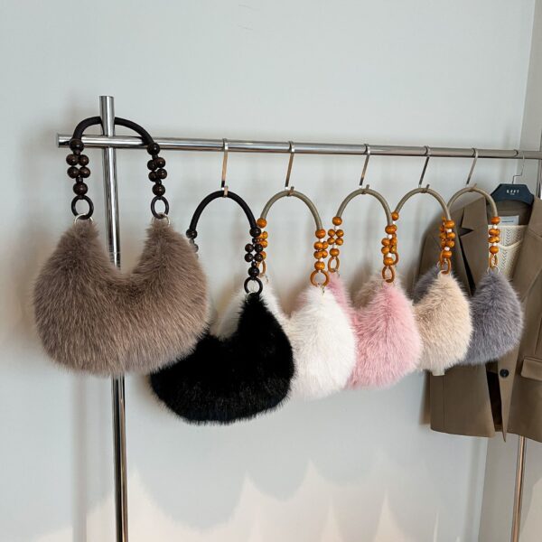 Wholesale Plush tote bag, stylish and sophisticated shoulder bag.