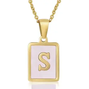 Pink Shell S (Including Chain) / 18K