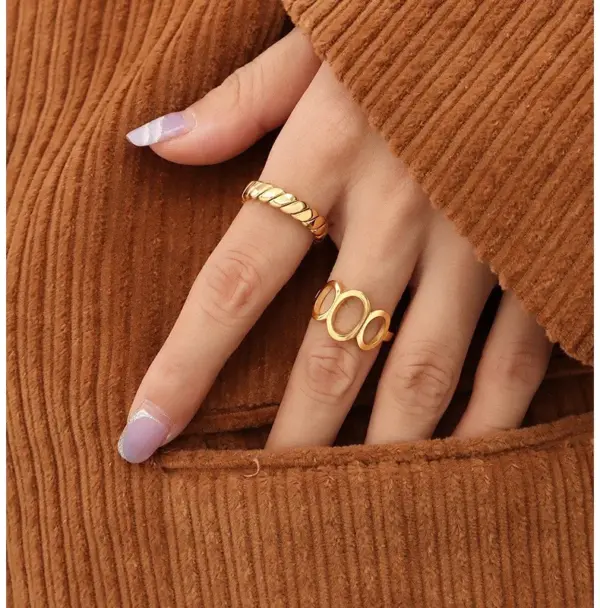 PVD Coated Real Gold Plated Round Titanium Steel Simple Style Waterproof Non Tarnish Rings