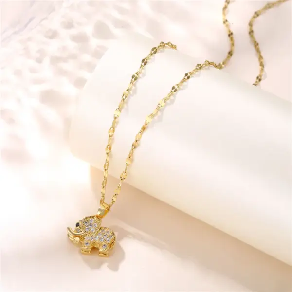 Water Plating Vacuum Real Gold Plated 18K Elephant 304 Stainless Steel Casual Waterproof Non Tarnish 201 Pendant Necklace