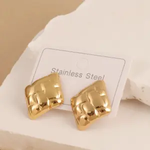 Gold / Average Size / Style 144
