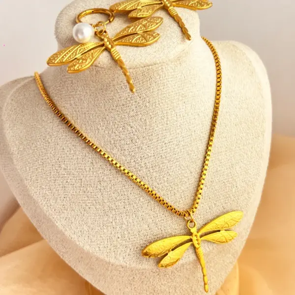 Wholesale PVD Coated Real Gold Plated 18K Gold Dragonfly 201 Stainless Steel Retro Waterproof Non Tarnish Jewelry Set