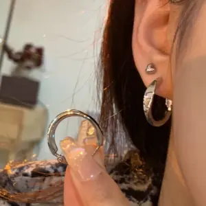 44#E5645 Silver Cold Wind round Ring Earrings / 925 Silver