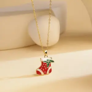 Xl2618 Christmas Boots Necklace / Gold