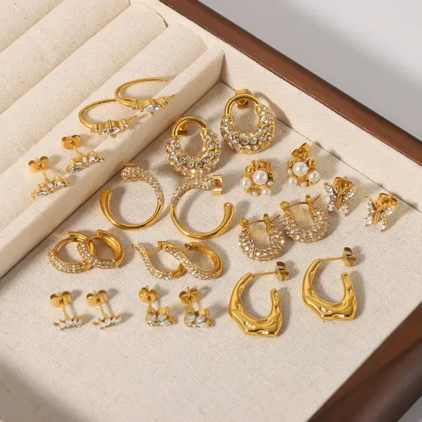 Wholesale PVD Coated 18K Gold Real Gold Plated U Shape Crown Butterfly Stainless Steel Classic Style Waterproof Non Tarnish Earrings