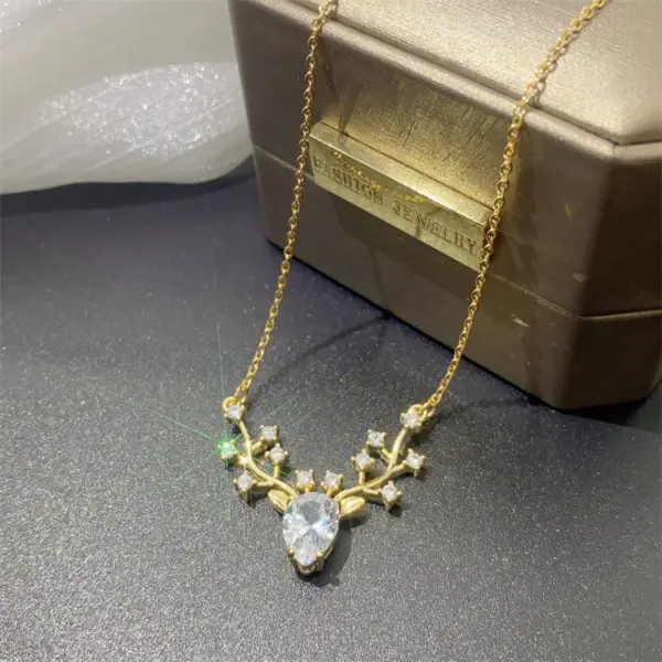 Wholesale PVD Coated Real Gold Plated Elk Stainless Steel Casual Simple Style Waterproof Non Tarnish Necklace