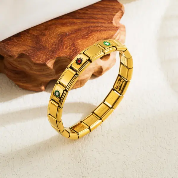 Wholesale Retro Streetwear Star Moon 304 Stainless Steel 18K Gold Plated Stainless Steel Bracelets In Bulk