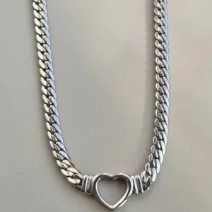 Necklace / Silver