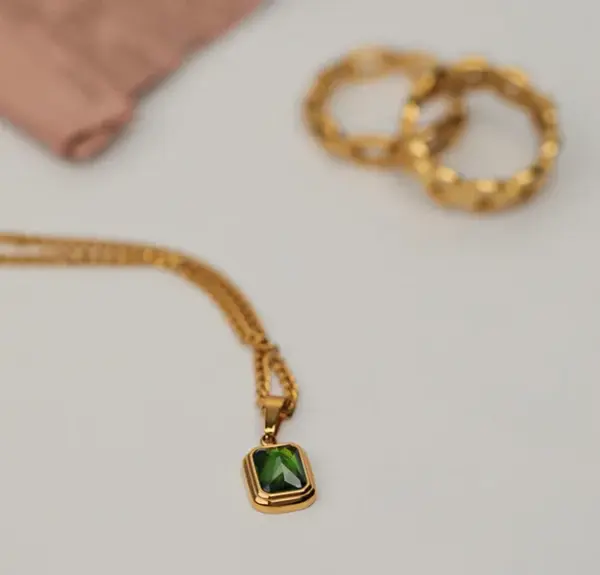 oly-c1d461fa5e3aba123d3530efbb6a8898 Wholesale PVD Coated Real Gold Plated 18K Gold Heart 304 Stainless Steel Titanium Steel Waterproof Non Tarnish 304 Stainless Steel Titanium Steel Necklace
