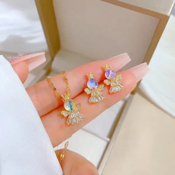 Wholesale Golden Plated 304 Stainless Steel Electroplating Zircon Angel Luxurious Earrings Necklace For Women'S
