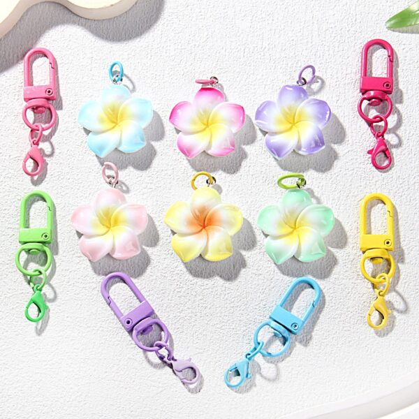 Wholesale Small fresh air key chain pendant two-color spray-painted egg flower children's prize points exchange small gifts
