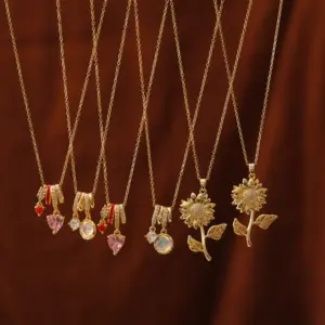Wholesale Vacuum Plating 16K Gold Plated 18K Gold Plated Sunflower Heart Shape 304 Stainless Steel Sweet Commute 304 Stainless Steel Lobster Trigger Clasp Closure Pendant Necklace