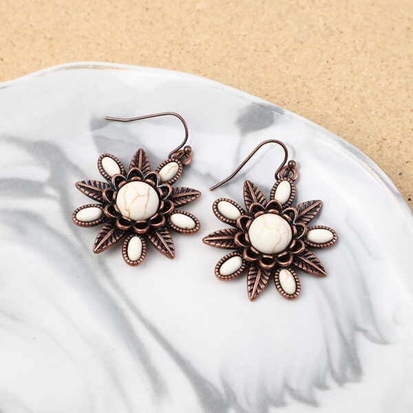 Wholesale Cross-Border Popular Heavy Industry Ancient Silver Turquoise Earrings Necklace Ancient Gold Ivory White Turquoise Exaggerated Earrings Jewelry Set