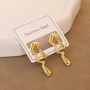 Gold / Average Size / Style 37