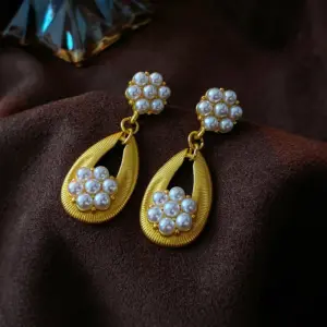 Silver Needle Pearl Flower metal water drop earrings