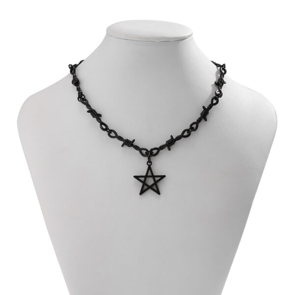 Wholesale Pentagram shaped hot girl clavicle necklace for women