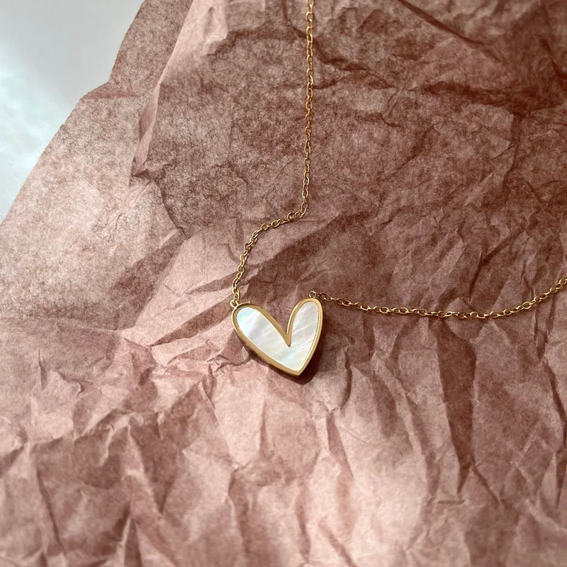 Wholesale PVD Coated Real Gold Plated 18K Gold Heart Shape 304 Stainless Steel Simple Style Waterproof Non Tarnish 304 Stainless Steel Pendant Necklac