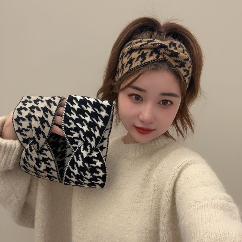 Wholesale New Headwear Houndstooth Wool Headband Women's Wide-Brimmed Confinement Turban Cross Autumn and Winter Outing Headband Cross-Border