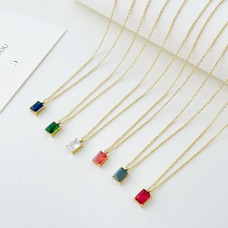 Wholesale PVD Coated 18K Gold Real Gold Plated Square 304 Stainless Steel Elegant Waterproof Non Tarnish 304 Stainless Steel Pendant Necklace