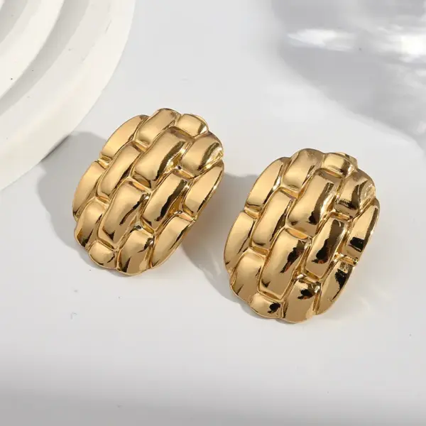 Wholesale Electroplating Golden Plated Triangle Square Oval 304 Stainless Steel Casual Simple Style Polishing Plating Earrings