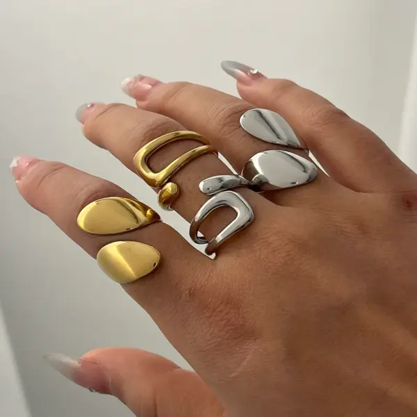Wholesale Simple Sexy Geometric Open Ring Stainless Steel Vacuum Plated 18K Gold Casual Elegant Beachy Versatile Women's Ring All Seasons