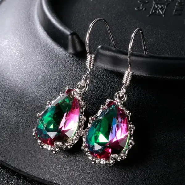 Wholesale Retro Water Droplets Inlaid Crystal Copper Artificial Gemstones Crystal Earrings