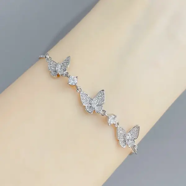 Wholesale Luxurious Butterfly Copper Bracelets Gold Plated Zircon Copper Bracelets 1 Piece