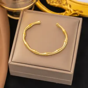 【E241】Bamboo Bracelet / Gold