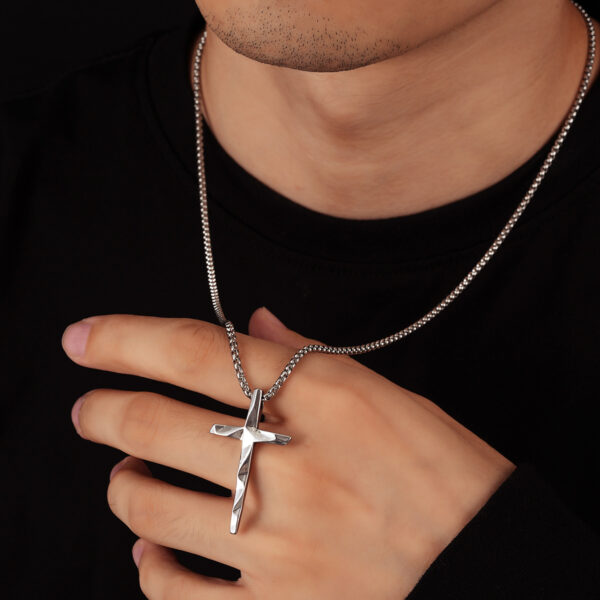 Wholesale boys' trendy cross pendant necklace