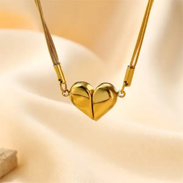Wholesale Heart Shape Stainless Steel Titanium Steel Cute Sweet Pendant Necklace