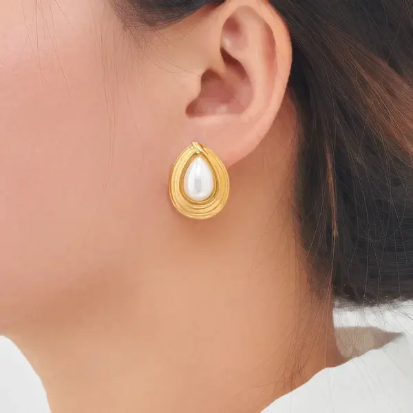 Wholesale PVD Coated 18K Gold Plated Water Droplets 304 Stainless Steel Retro Baroque Style Classic Style Waterproof Non Tarnish Ear Studs