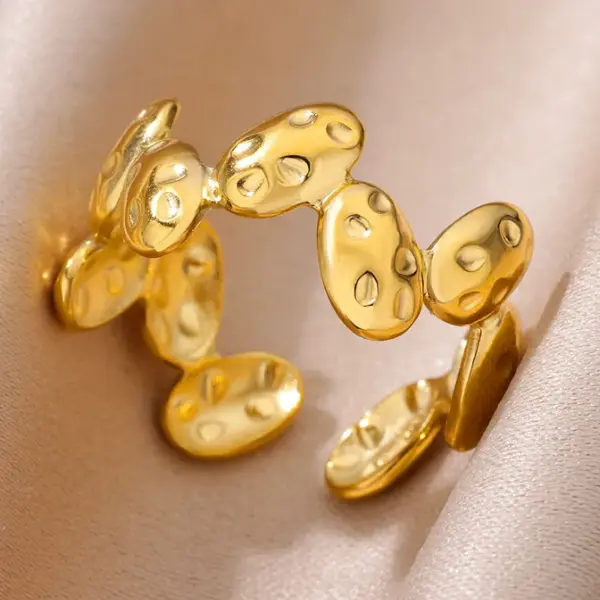 PVD Coated Real Gold Plated Flower 304 Stainless Steel Vintage Style Simple Style Waterproof Non Tarnish Rings