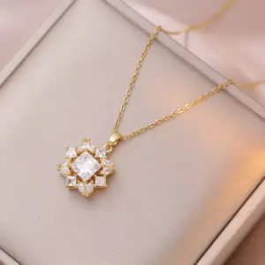 X1403 Gold Rotating Zircon Necklace