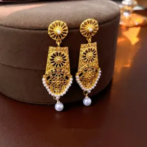 62# Silver Needle Pearl Flower Middle Ancient Earrings