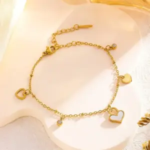 7861 Love White Shell