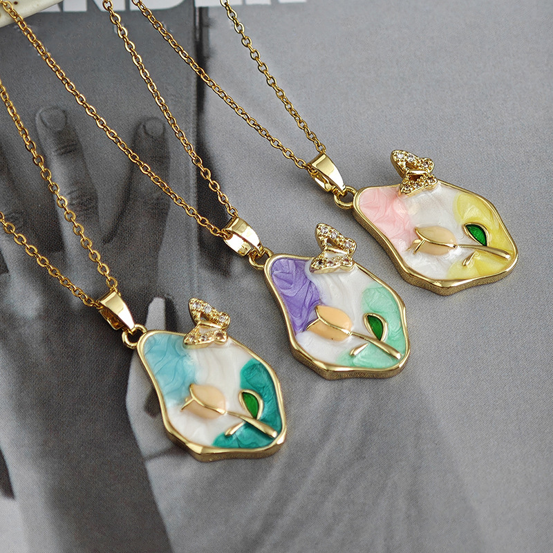 Wholesale Retro Oil Painting Style Flower Butterfly Necklace Aessories for Women, Aessible Luxury Elegant, High-End Clavicle Chain, Exquisite and Vers