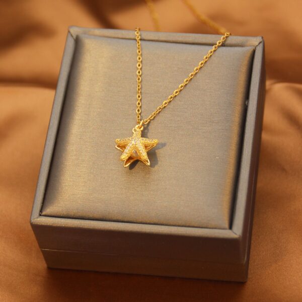 Wholesale Golden Starfish pearl necklace for women ins trendy niche design sense can be opened pendant with Diamond light luxury titanium steel necklace