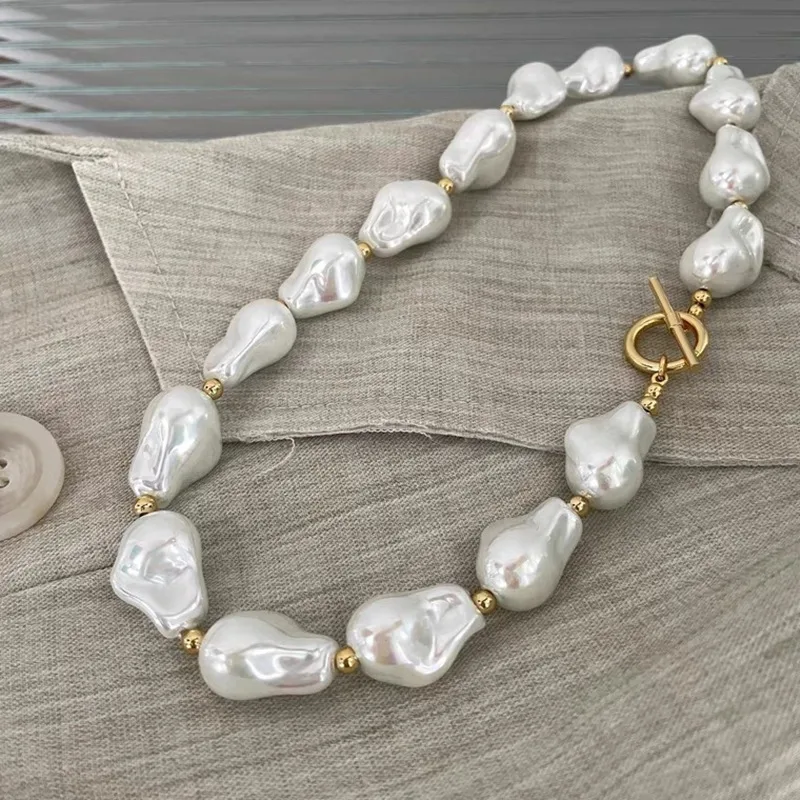 Wholesale Baroque Style Solid Color Imitation Pearl Women's Necklace